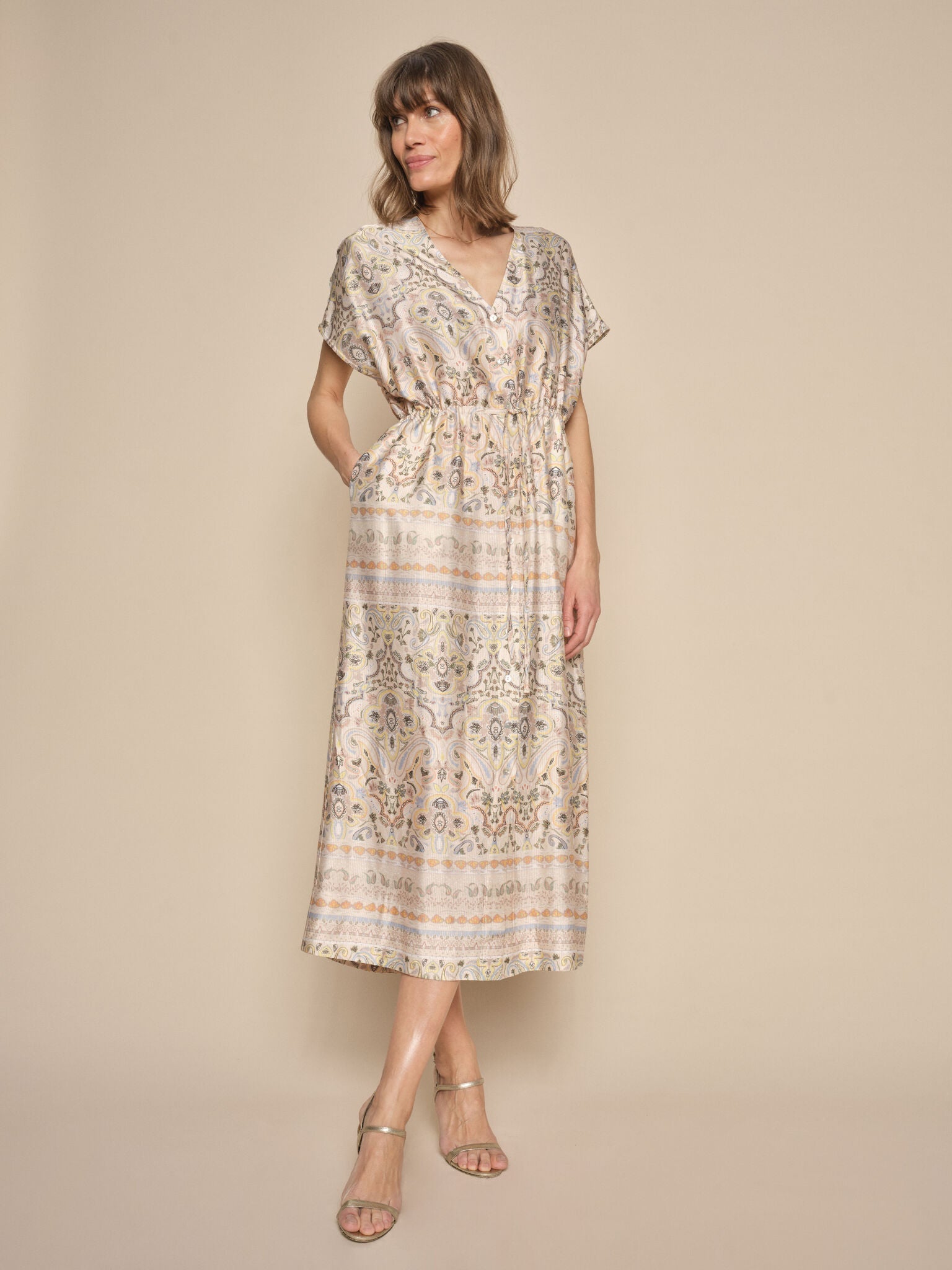 Modelshot / Goldfinch / Detail